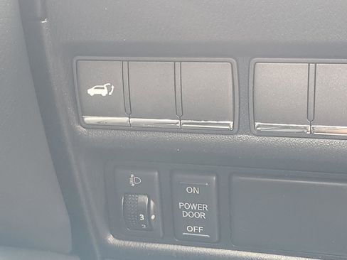 Used 2013 INFINITI QX56 2WD image 23