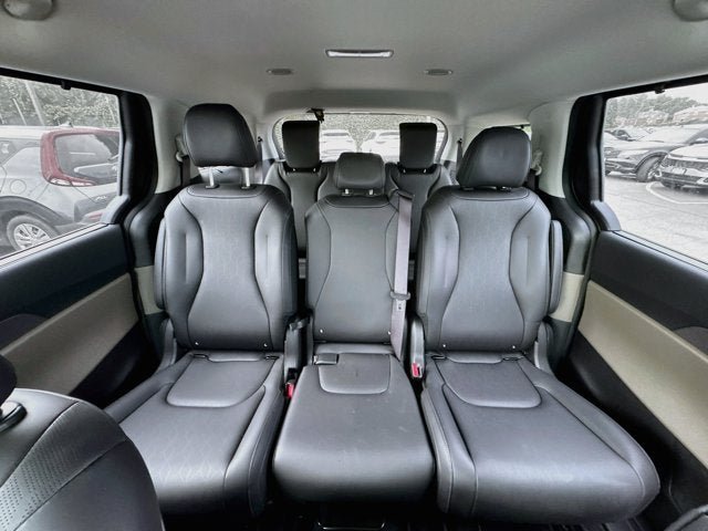 Certified 2026 Kia Carnival EX FWD image 24