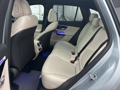 Used 2026 Mercedes-Benz GLC 300 image 23