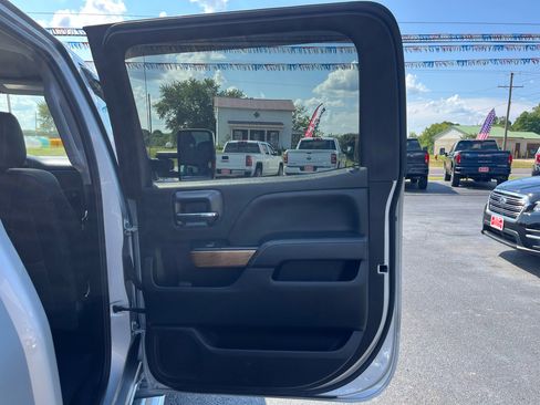 Used 2019 Chevrolet Silverado 2500 LTZ w/ Duramax Plus Package image 23