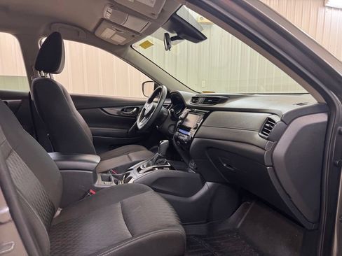 Used 2020 Nissan Rogue SV AWD/4WD image 27