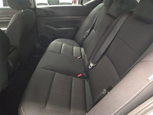 Used 2025 Nissan Altima 2.5 S image 13