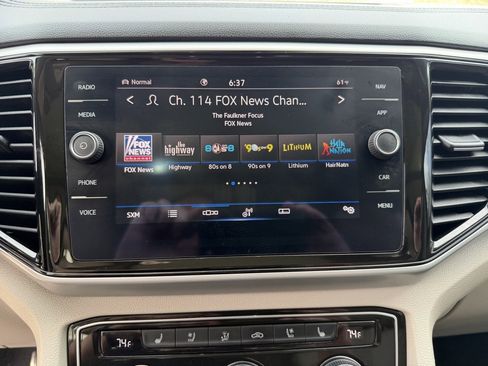 Used 2021 Volkswagen Atlas SEL Premium image 24