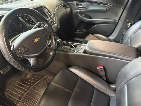 Used 2019 Chevrolet Impala LT FWD image 4
