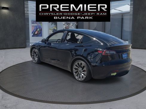 Used 2023 Tesla Model Y Performance AWD/4WD image 6