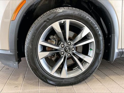 Used 2025 INFINITI QX60 Luxe AWD/4WD image 32