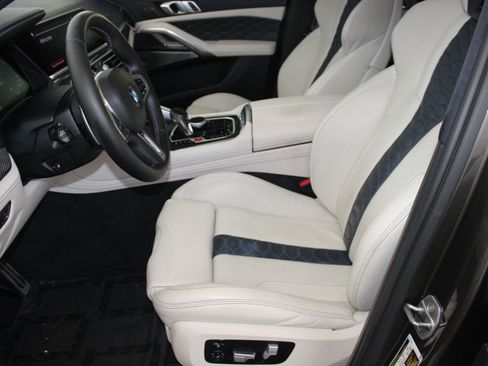 Used 2020 BMW X6 M Competition w/ Executive Package image 5
