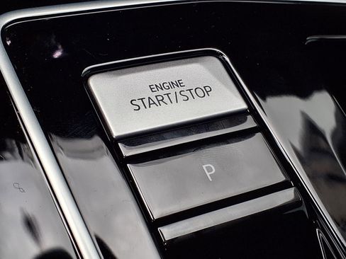 New 2026 Volkswagen Golf w/ Euro Style Package image 10