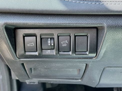 Used 2020 Subaru Outback Limited AWD/4WD image 10