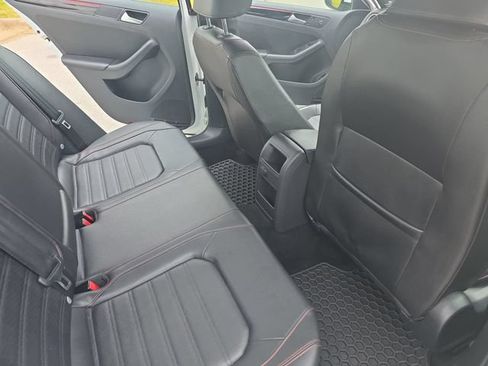Used 2017 Volkswagen Jetta GLI FWD image 12
