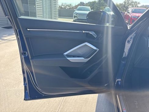 Used 2025 Audi Q3 2.0T Premium w/ Convenience Package image 10