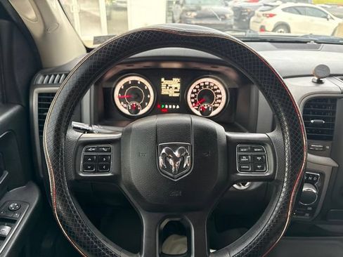 Used 2018 RAM 1500 Express w/ Express Value Package AWD/4WD image 11