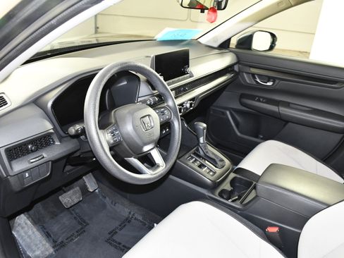 Certified 2025 Honda CR-V EX image 2