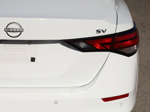 Used 2024 Nissan Sentra SV image 15