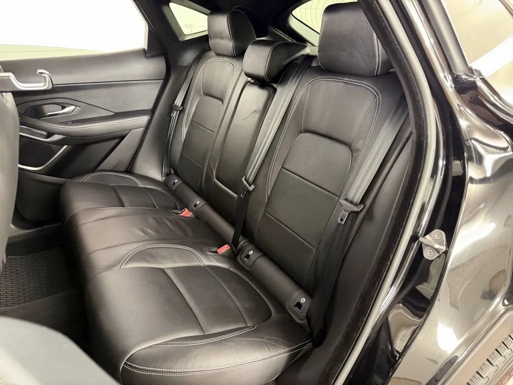 Used 2018 Jaguar E-PACE R-Dynamic S AWD/4WD image 36