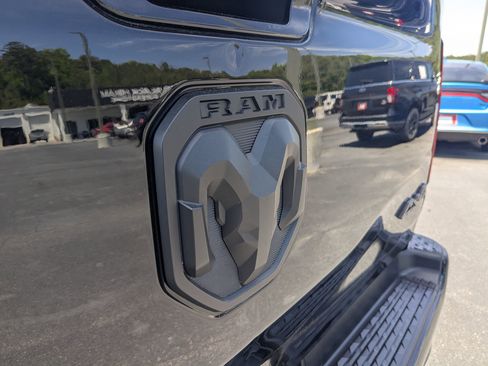 Used 2023 RAM 1500 Big Horn AWD/4WD image 28