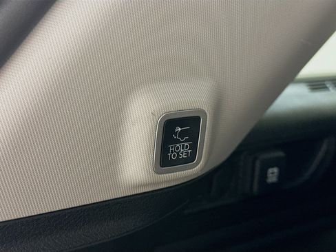 Used 2022 Jeep Grand Cherokee Limited 4xe AWD/4WD image 32