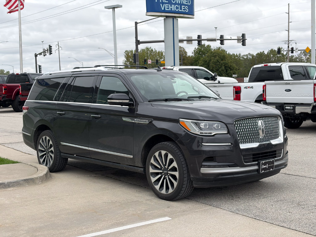 Used 2024 Lincoln Navigator L Reserve AWD/4WD image 7