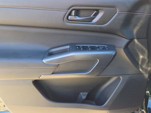 Used 2025 Nissan Pathfinder Rock Creek image 22