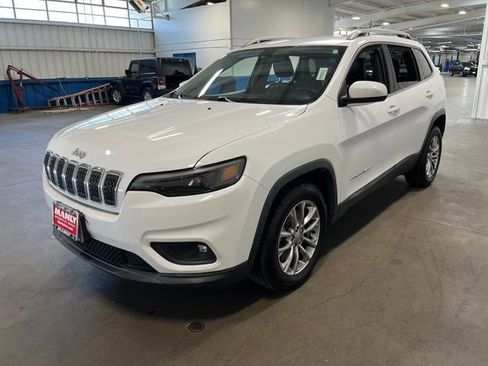 Used 2019 Jeep Cherokee Latitude Plus FWD image 7