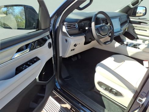 New 2026 Jeep Grand Wagoneer Limited AWD/4WD image 11