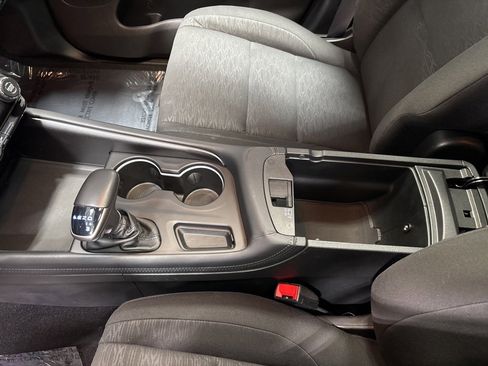 Used 2024 Dodge Durango SXT image 24