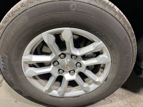 Used 2025 Chevrolet Tahoe LT image 36