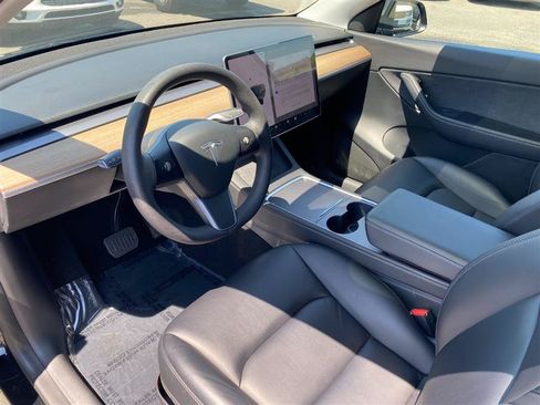 Used 2023 Tesla Model Y Long Range AWD/4WD image 10