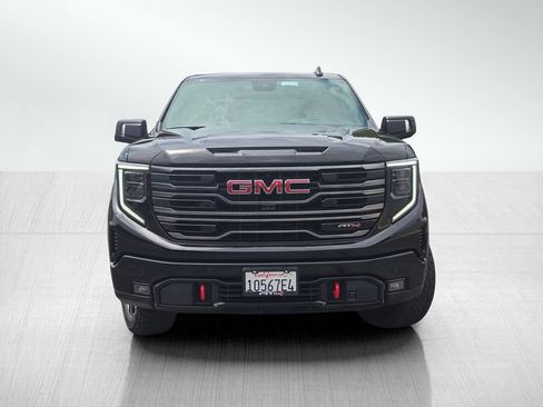 Used 2025 GMC Sierra 1500 AT4 w/ AT4 Premium Package AWD/4WD image 2