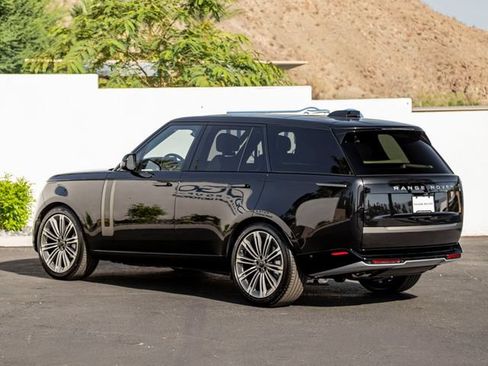 New 2026 Land Rover Range Rover SE AWD/4WD image 9