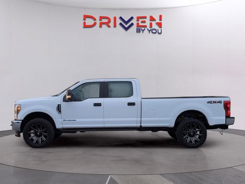 Used 2018 Ford F250 XL w/ Power Equipment Group image 2