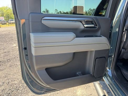 Used 2026 Chevrolet Silverado 2500 ZR2 AWD/4WD image 23