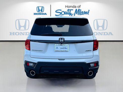 Used 2025 Honda Passport EX-L image 5