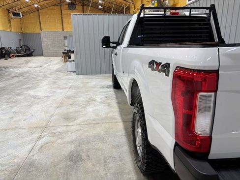 Used 2017 Ford F250 XL w/ Power Equipment Group image 9