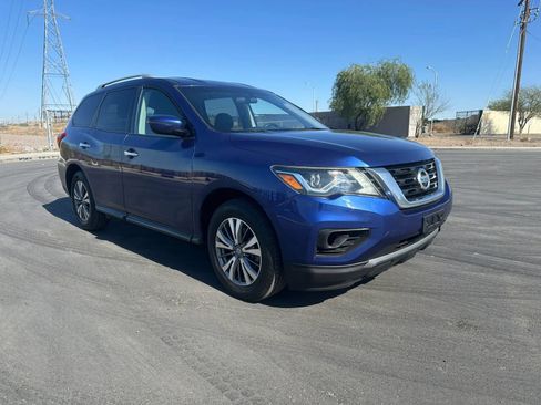 Used 2020 Nissan Pathfinder S AWD/4WD image 3
