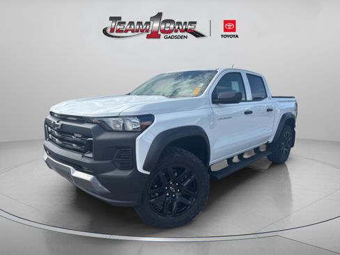 Used 2024 Chevrolet Colorado Trail Boss w/ Advanced Trailering Package AWD/4WD image 5