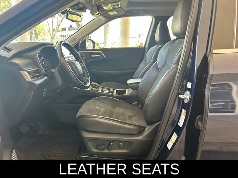 Used 2024 Mitsubishi Outlander SE Black Edition FWD image 6