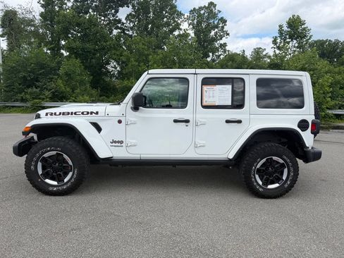 Certified 2022 Jeep Wrangler Unlimited Rubicon w/ Cold Weather Group AWD/4WD image 2