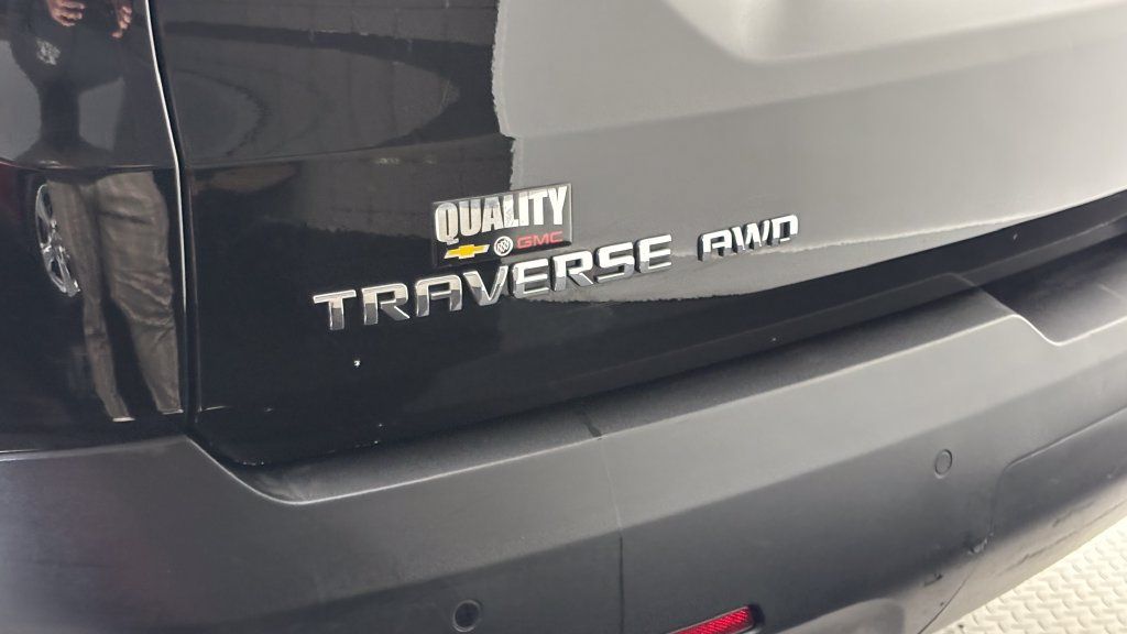 Used 2023 Chevrolet Traverse LT w/ LPO, Floor Liner Package AWD/4WD image 7