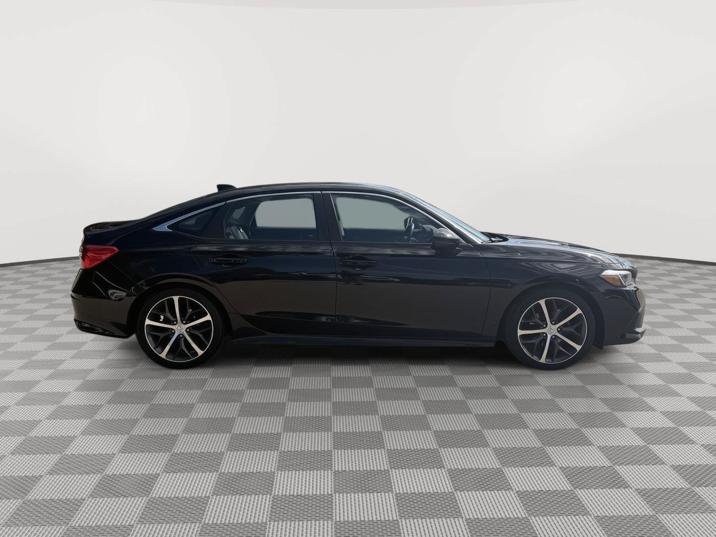 Used 2022 Honda Civic Touring image 9