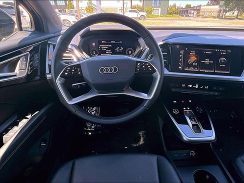 Used 2022 Audi Q4 e-tron Premium Plus AWD/4WD image 7
