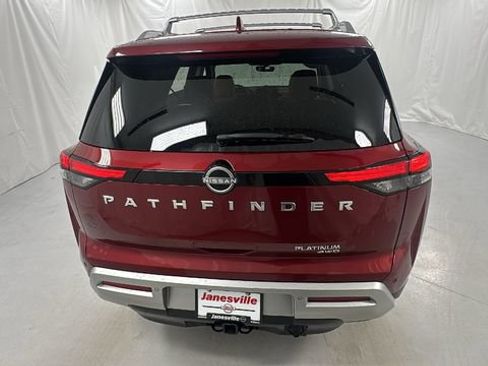 Certified 2023 Nissan Pathfinder Platinum w/ Cargo Package image 4
