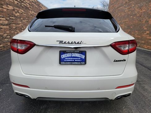 Used 2017 Maserati Levante AWD/4WD image 37