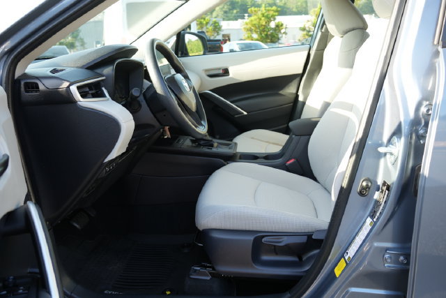 Used 2026 Toyota Corolla Cross L FWD image 18