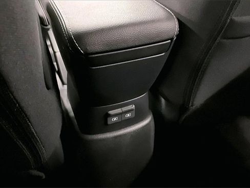 New 2025 Nissan Kicks S image 20