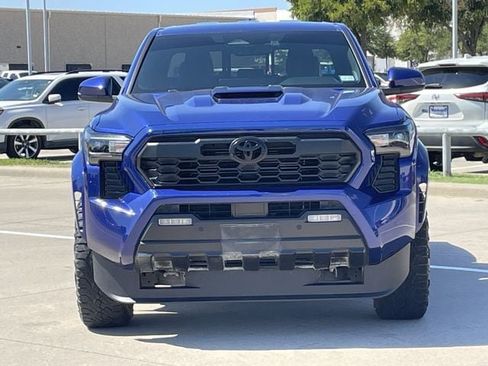 Used 2024 Toyota Tacoma TRD Sport w/ TRD Sport Upgrade Package AWD/4WD image 7