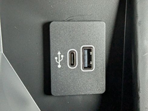 New 2025 Ford F150 Lariat w/ Equipment Group 501A Mid image 25