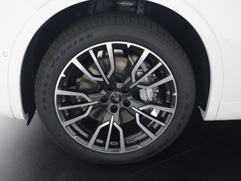 New 2025 Maserati Grecale GT image 24