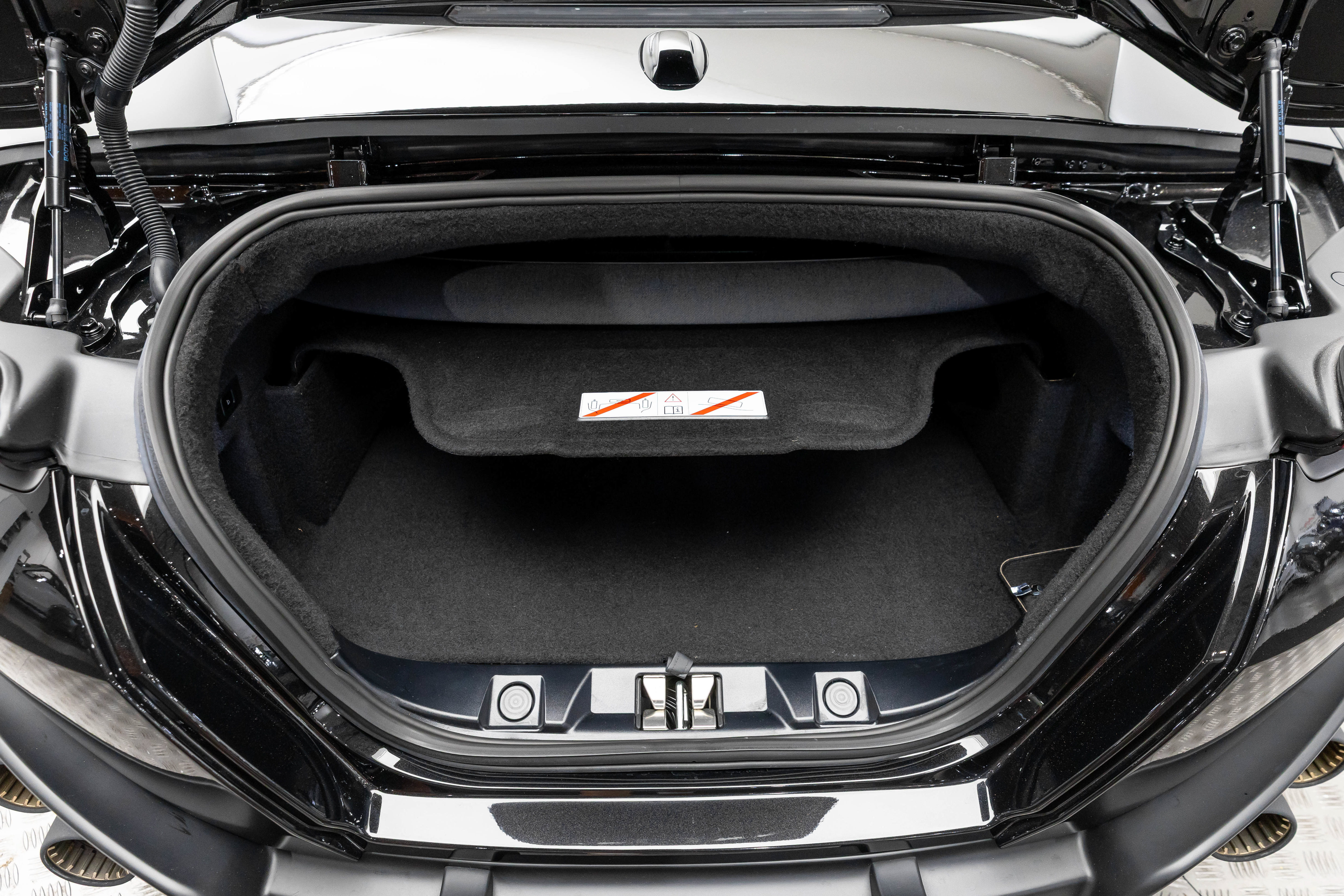 Certified 2025 Ferrari Roma Spider RWD image 60