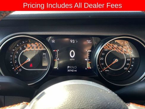 Used 2023 Jeep Gladiator Mojave AWD/4WD image 24